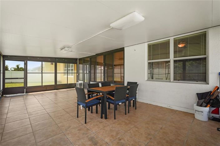 Image No.14-4 Bed House for sale