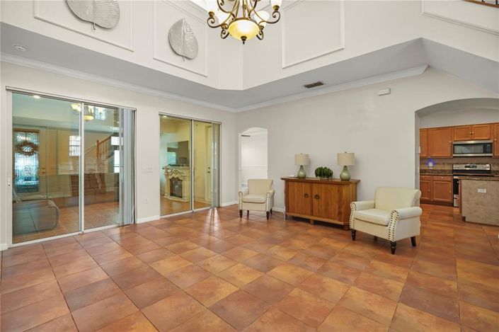 Image No.15-4 Bed House for sale