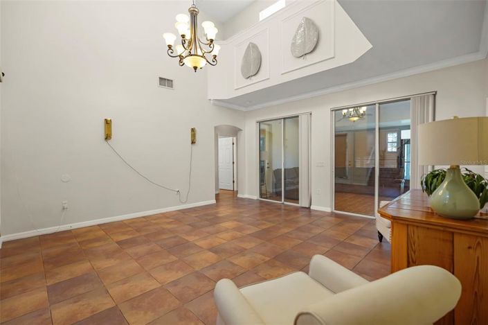 Image No.16-4 Bed House for sale