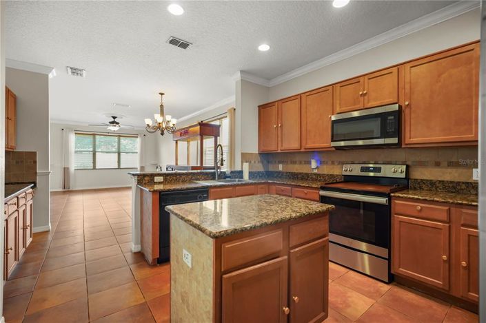Image No.27-4 Bed House for sale