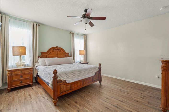 Image No.36-4 Bed House for sale