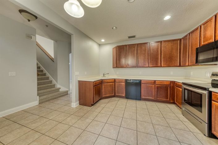 Image No.16-4 Bed Townhouse for sale