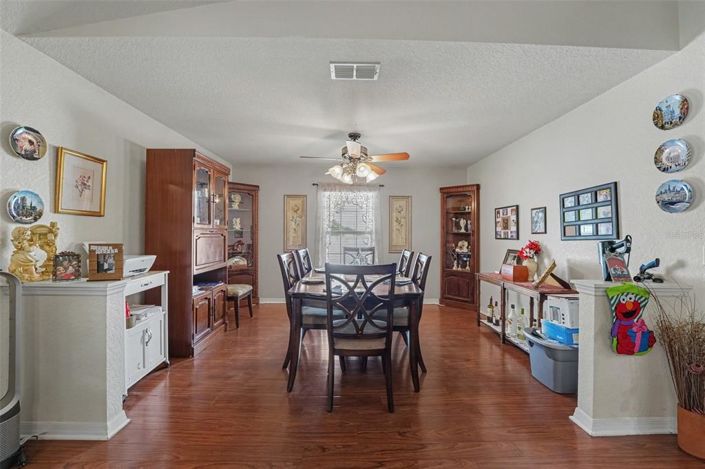 Image No.10-3 Bed House for sale