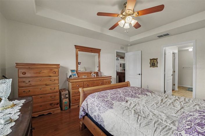 Image No.19-3 Bed House for sale