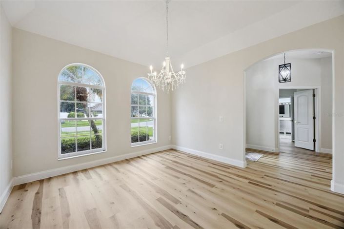 Image No.10-4 Bed House for sale