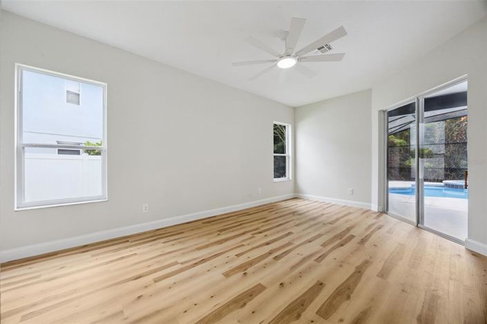 Image No.22-4 Bed House for sale