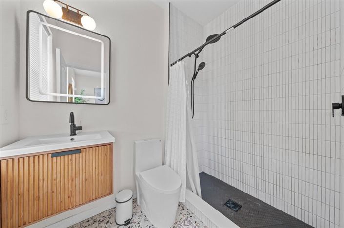 Image No.17-2 Bed Townhouse for sale