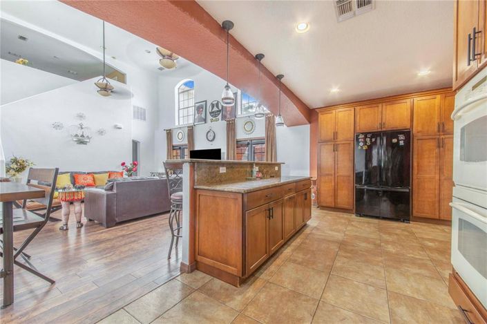 Image No.14-4 Bed House for sale