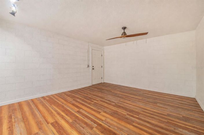 Image No.28-4 Bed House for sale