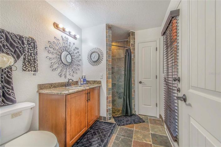 Image No.30-4 Bed House for sale