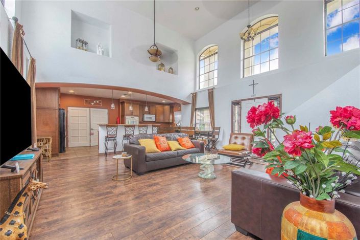 Image No.6-4 Bed House for sale