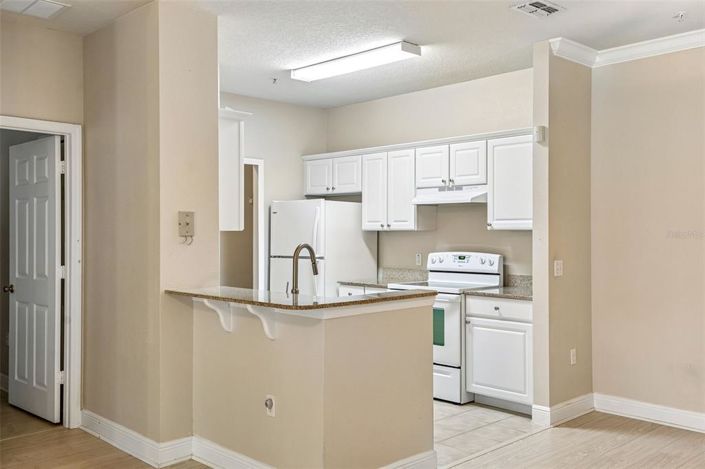 Image No.8-2 Bed Apartment for sale