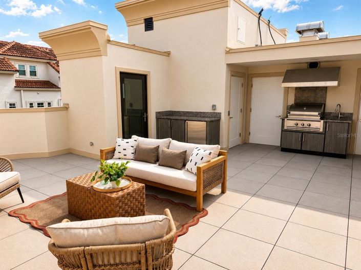 Image No.42-3 Bed Townhouse for sale