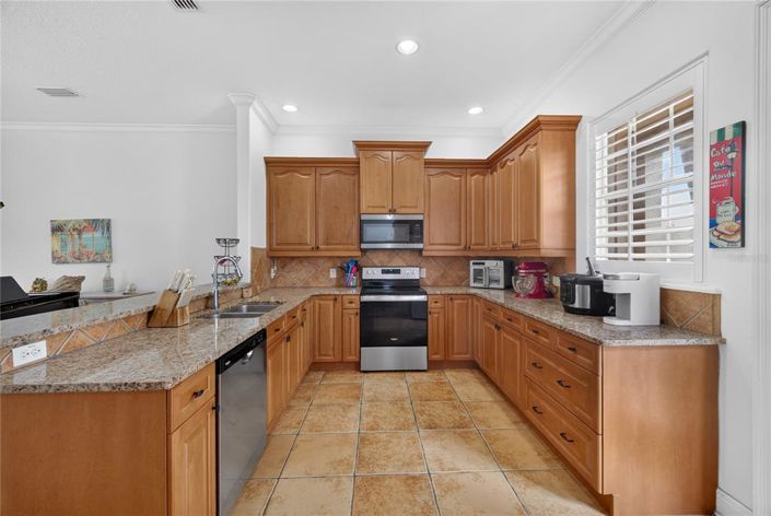 Image No.9-4 Bed House for sale