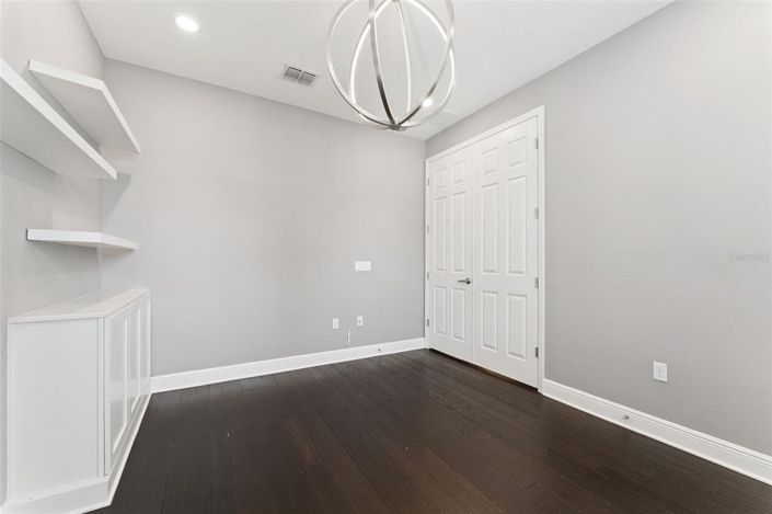 Image No.27-5 Bed House for sale