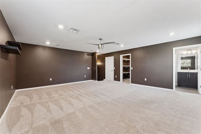 Image No.42-5 Bed House for sale