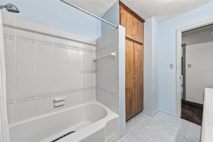 Image No.20-6 Bed House for sale