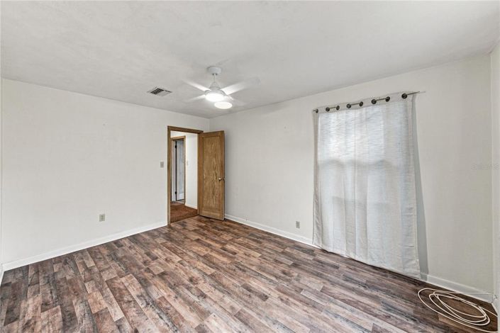 Image No.25-6 Bed House for sale