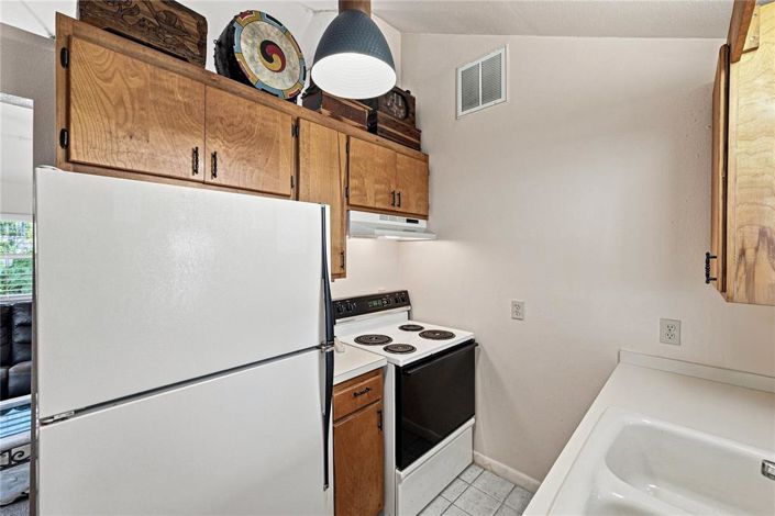 Image No.38-6 Bed House for sale