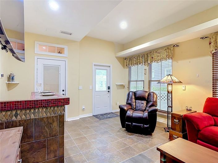 Image No.20-5 Bed House for sale
