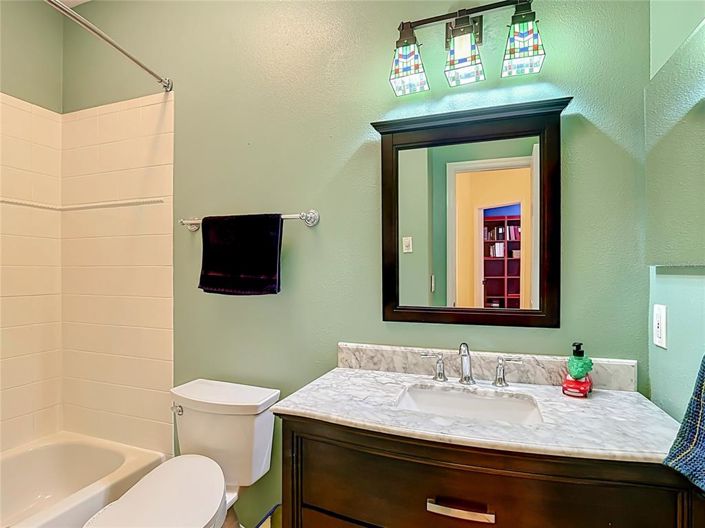 Image No.30-5 Bed House for sale