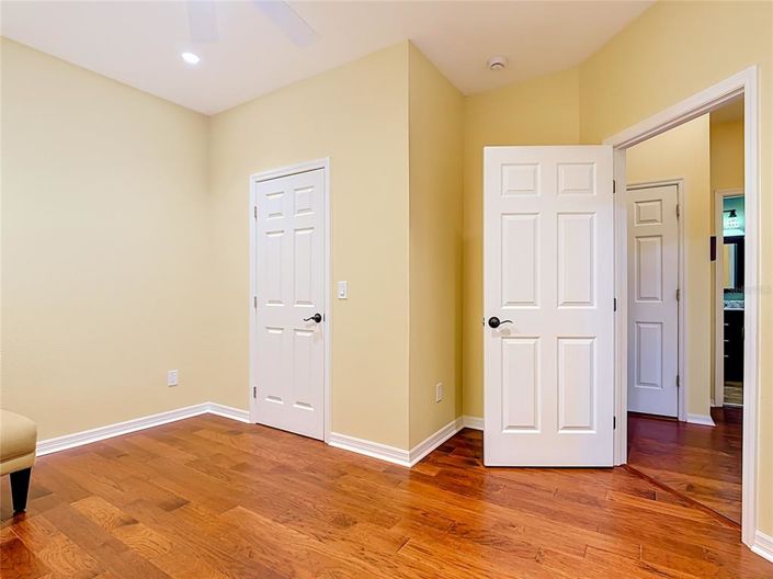 Image No.33-5 Bed House for sale
