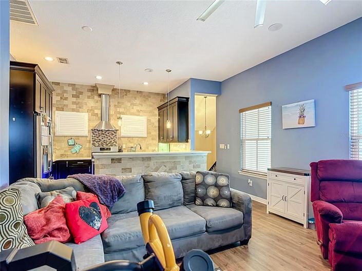 Image No.43-5 Bed House for sale