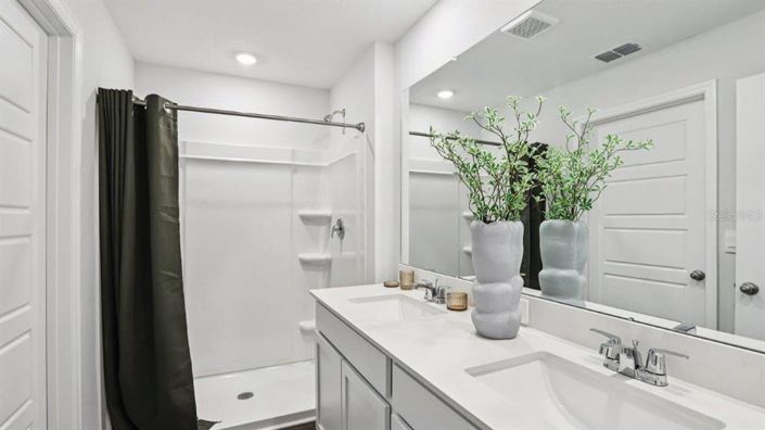 Image No.23-4 Bed House for sale