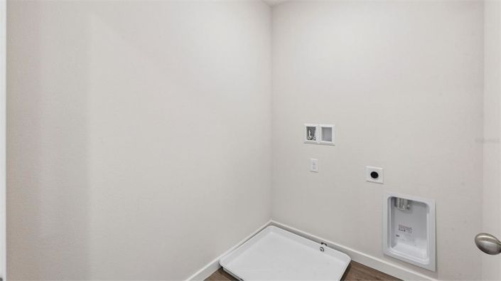Image No.12-3 Bed Townhouse for sale