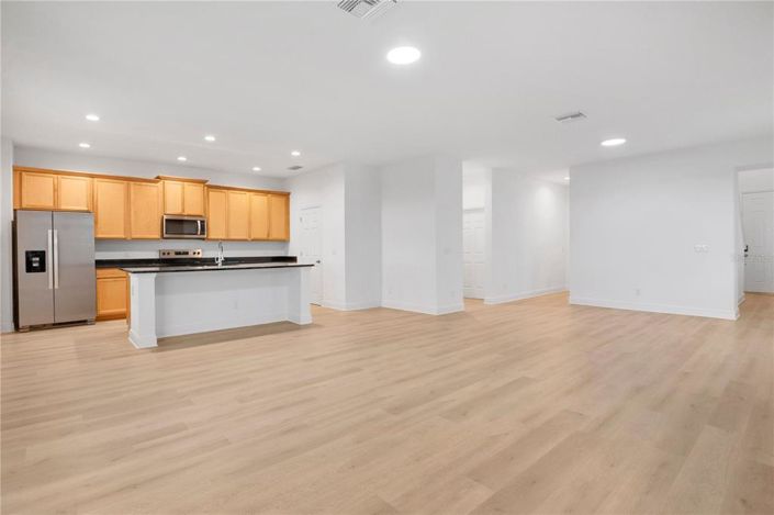 Image No.7-5 Bed House for sale