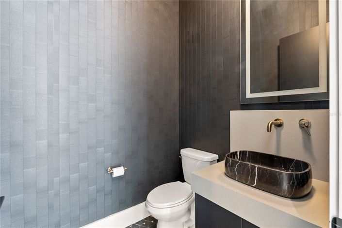 Image No.35-6 Bed House for sale