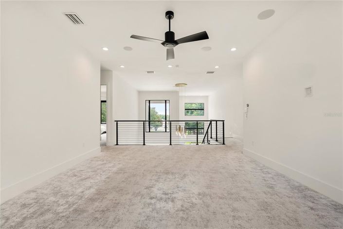 Image No.36-6 Bed House for sale