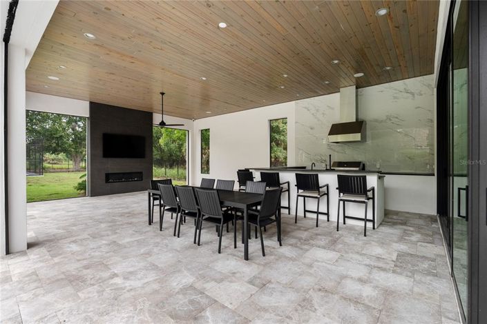 Image No.51-6 Bed House for sale