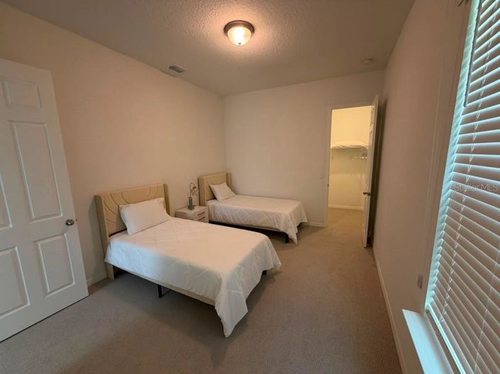 Image No.30-5 Bed House for sale