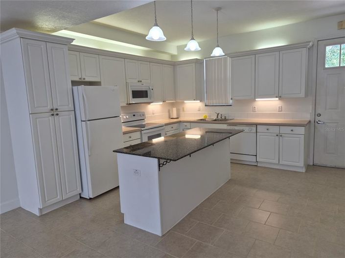 Image No.5-3 Bed Townhouse for sale
