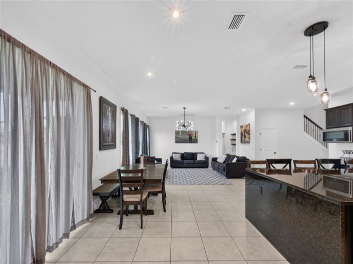Image No.19-7 Bed House for sale
