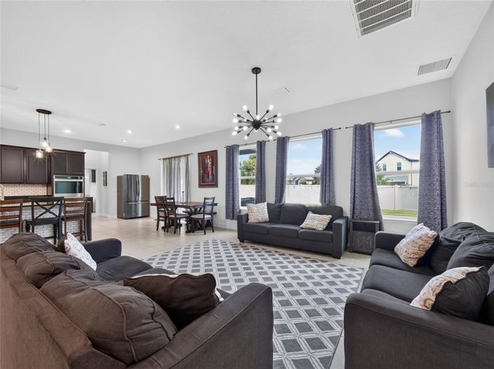 Image No.26-7 Bed House for sale