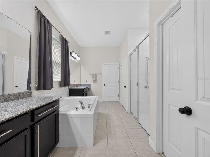 Image No.30-7 Bed House for sale