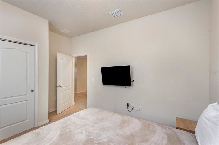 Image No.26-5 Bed Townhouse for sale