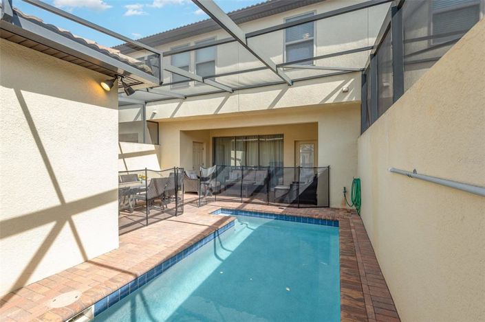 Image No.33-5 Bed Townhouse for sale