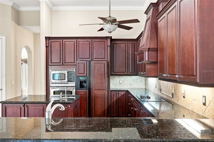 Image No.15-4 Bed House for sale