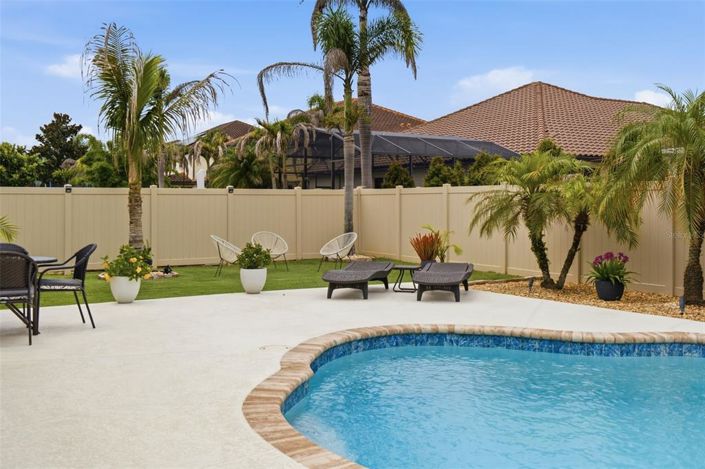 Image No.14-5 Bed House for sale