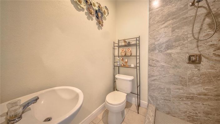 Image No.14-5 Bed House for sale