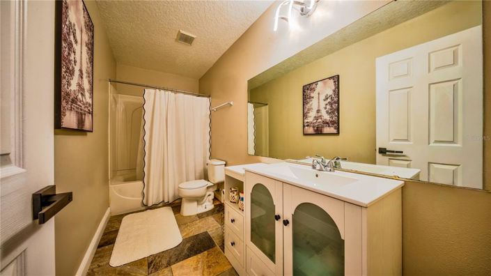 Image No.25-5 Bed House for sale