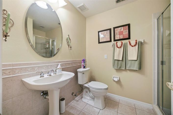 Image No.24-6 Bed House for sale