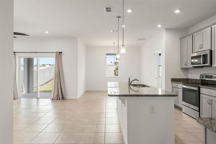 Image No.13-3 Bed House for sale