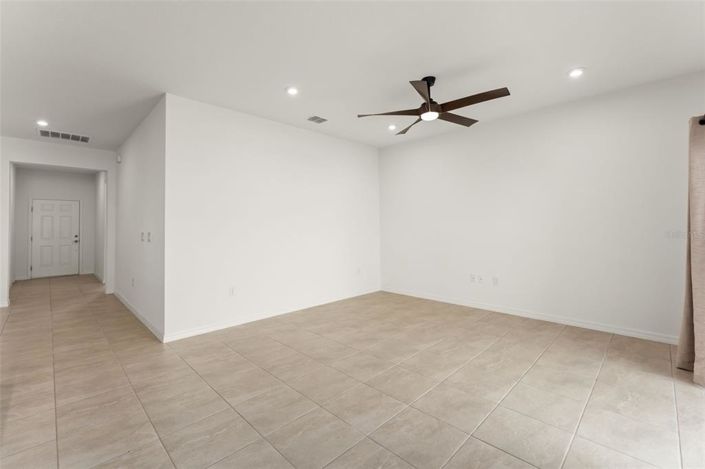 Image No.21-3 Bed House for sale