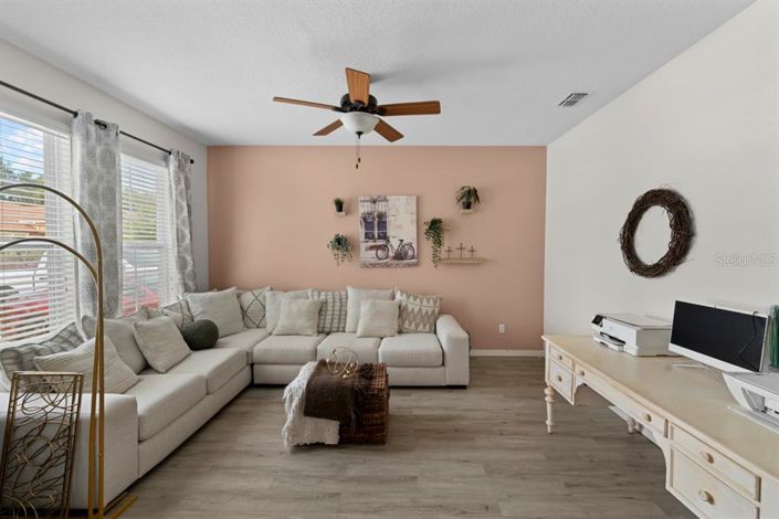 Image No.21-3 Bed House for sale