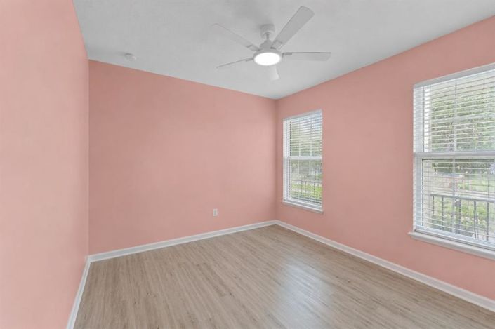 Image No.31-3 Bed House for sale