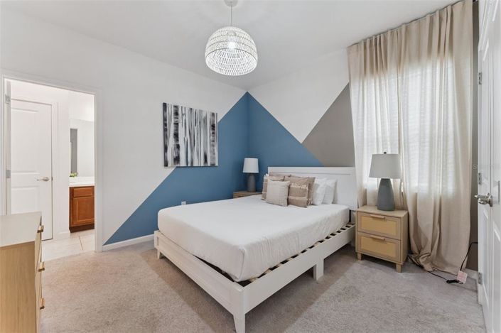 Image No.16-8 Bed House for sale